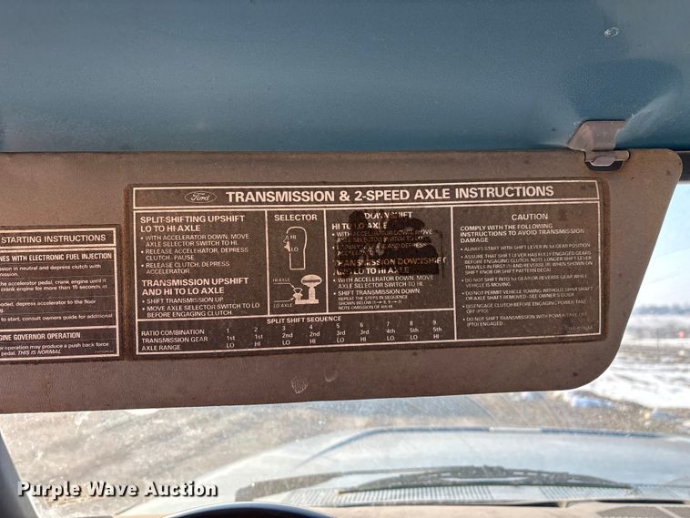 image for item FG0063 1995 Ford F700 fuel truck