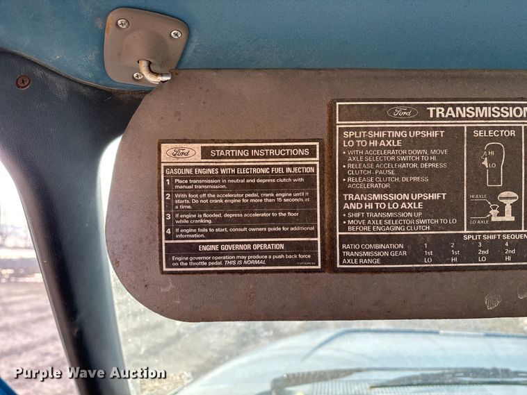 image for item FG0063 1995 Ford F700 fuel truck