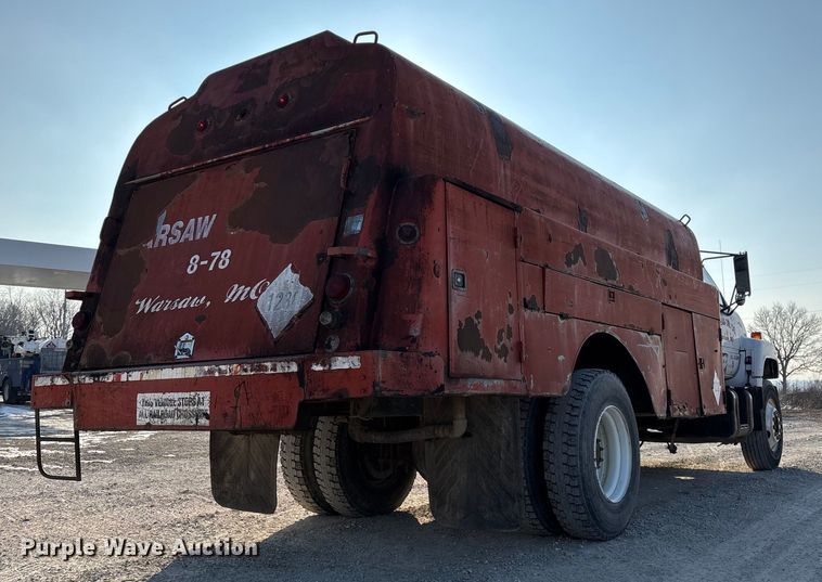 image for item FG0064 1991 GMC C6500 fuel truck