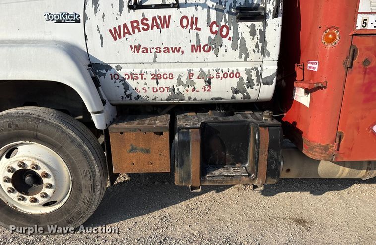 image for item FG0064 1991 GMC C6500 fuel truck
