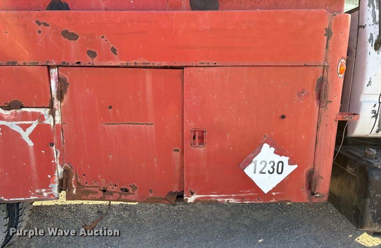 image for item FG0064 1991 GMC C6500 fuel truck