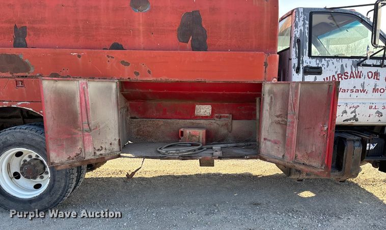 image for item FG0064 1991 GMC C6500 fuel truck