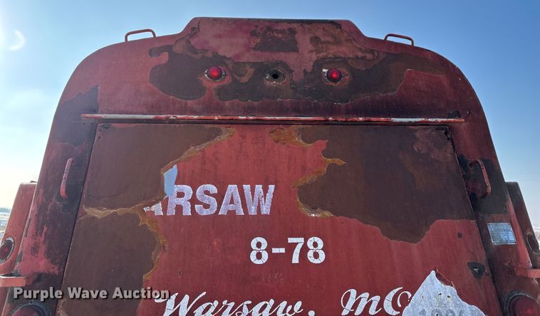 image for item FG0064 1991 GMC C6500 fuel truck