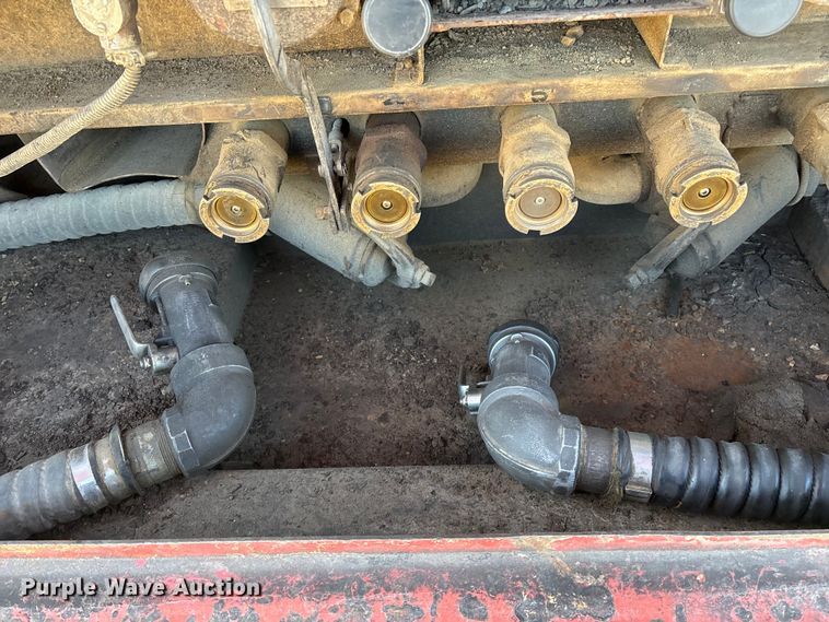 image for item FG0064 1991 GMC C6500 fuel truck