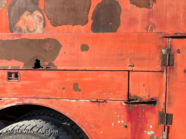 image for item FG0064 1991 GMC C6500 fuel truck