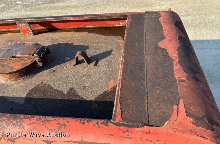 image for item FG0064 1991 GMC C6500 fuel truck