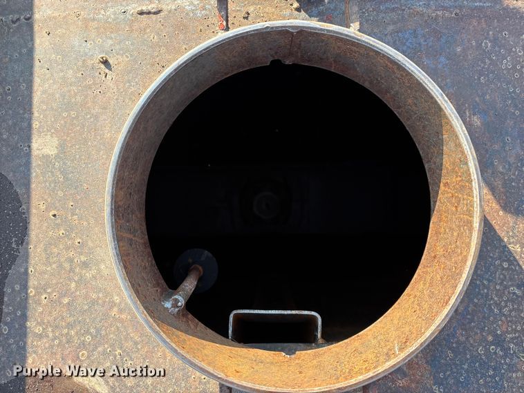 image for item FG0064 1991 GMC C6500 fuel truck