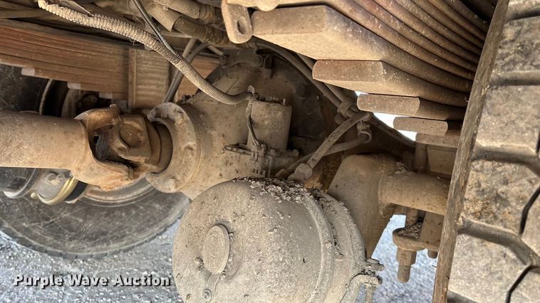 image for item FG0064 1991 GMC C6500 fuel truck