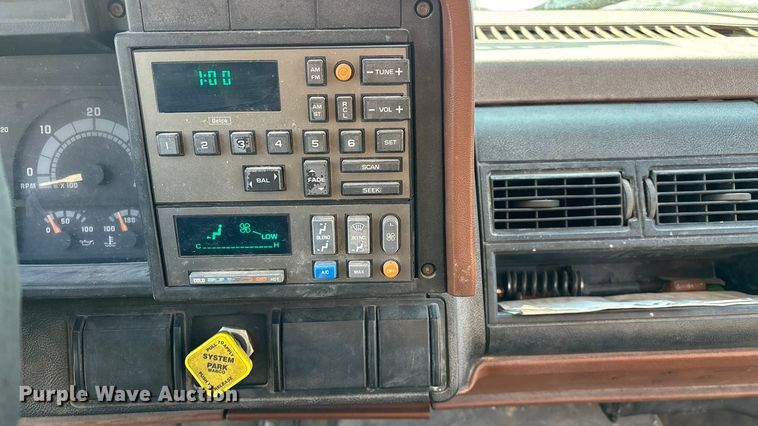 image for item FG0064 1991 GMC C6500 fuel truck