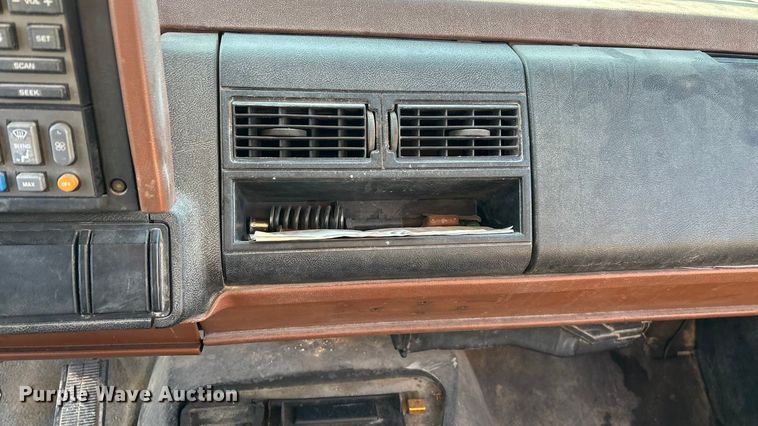 image for item FG0064 1991 GMC C6500 fuel truck