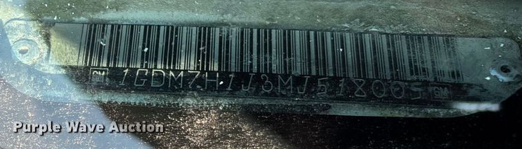 image for item FG0064 1991 GMC C6500 fuel truck