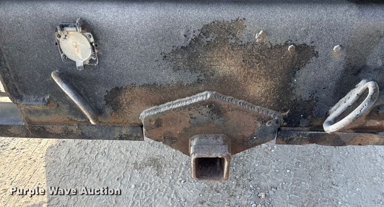 image for item FG0065 1996 Ford F-Series Flat bed truck with crane