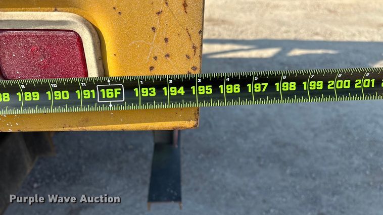 image for item FG0065 1996 Ford F-Series Flat bed truck with crane