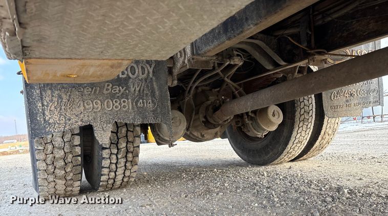 image for item FG0065 1996 Ford F-Series Flat bed truck with crane