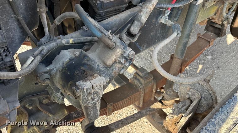 image for item FG0065 1996 Ford F-Series Flat bed truck with crane