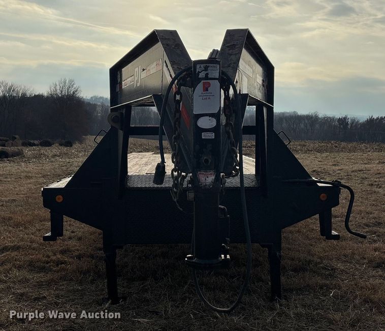 image for item FG1593 2012 Pj equipment trailer