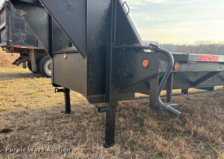 image for item FG1593 2012 Pj equipment trailer