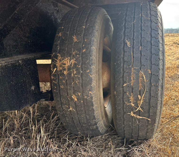 image for item FG1593 2012 Pj equipment trailer