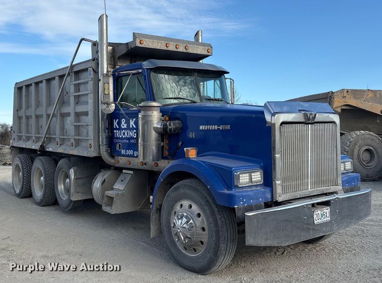 image for item FG2582 1995 Western Star 4900 dump truck