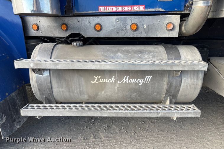 image for item FG2582 1995 Western Star 4900 dump truck