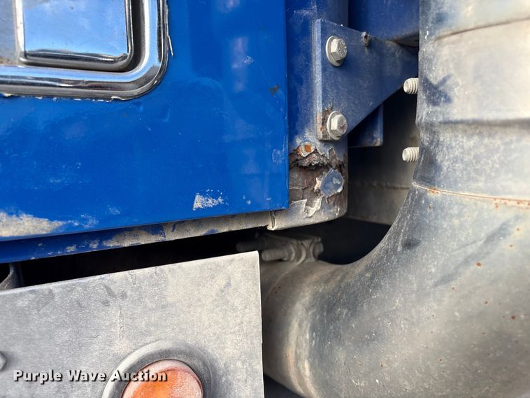 image for item FG2582 1995 Western Star 4900 dump truck