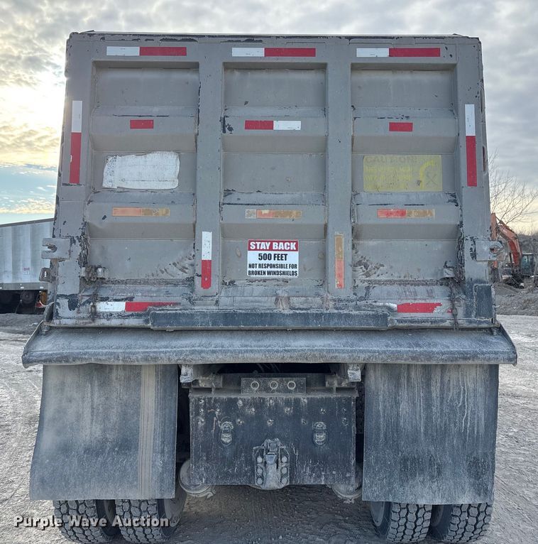 image for item FG2582 1995 Western Star 4900 dump truck