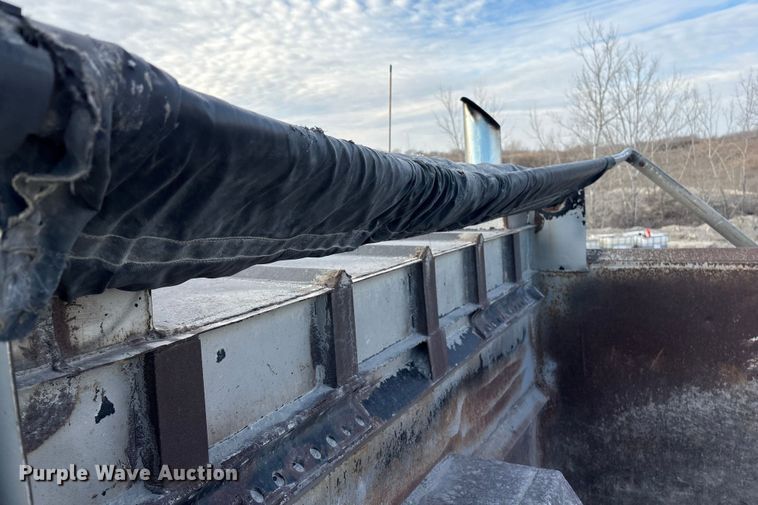 image for item FG2582 1995 Western Star 4900 dump truck