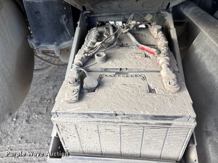 image for item FG2582 1995 Western Star 4900 dump truck