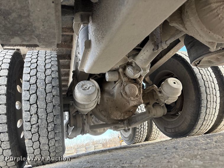 image for item FG2582 1995 Western Star 4900 dump truck