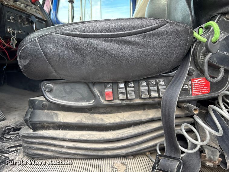 image for item FG2582 1995 Western Star 4900 dump truck