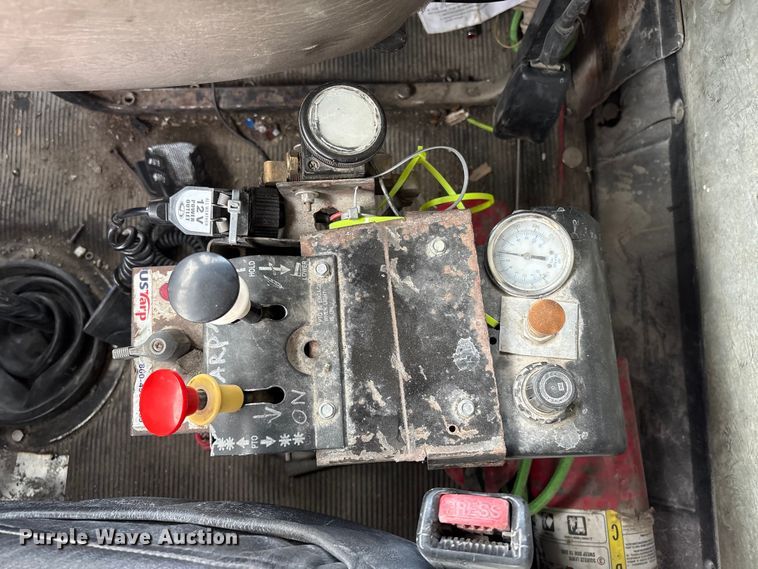 image for item FG2582 1995 Western Star 4900 dump truck