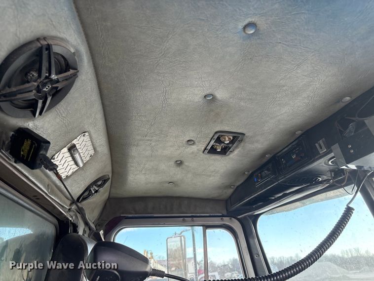 image for item FG2582 1995 Western Star 4900 dump truck