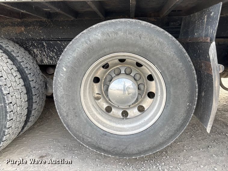 image for item FG2582 1995 Western Star 4900 dump truck