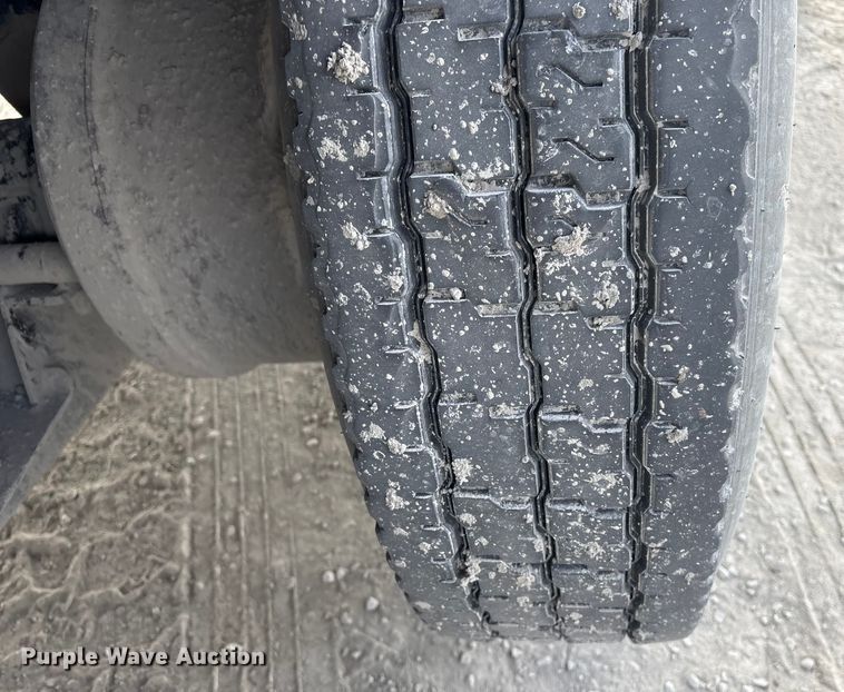 image for item FG2582 1995 Western Star 4900 dump truck