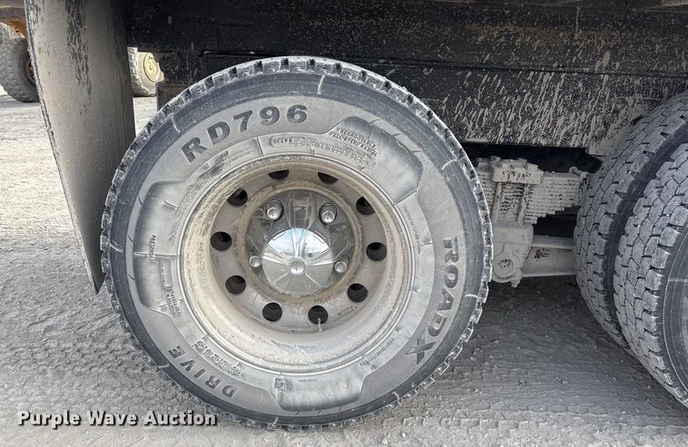 image for item FG2582 1995 Western Star 4900 dump truck