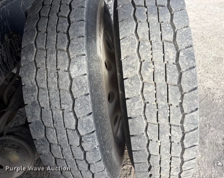 image for item FG2582 1995 Western Star 4900 dump truck