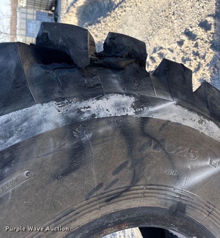 image for item FG2583 (4) tires