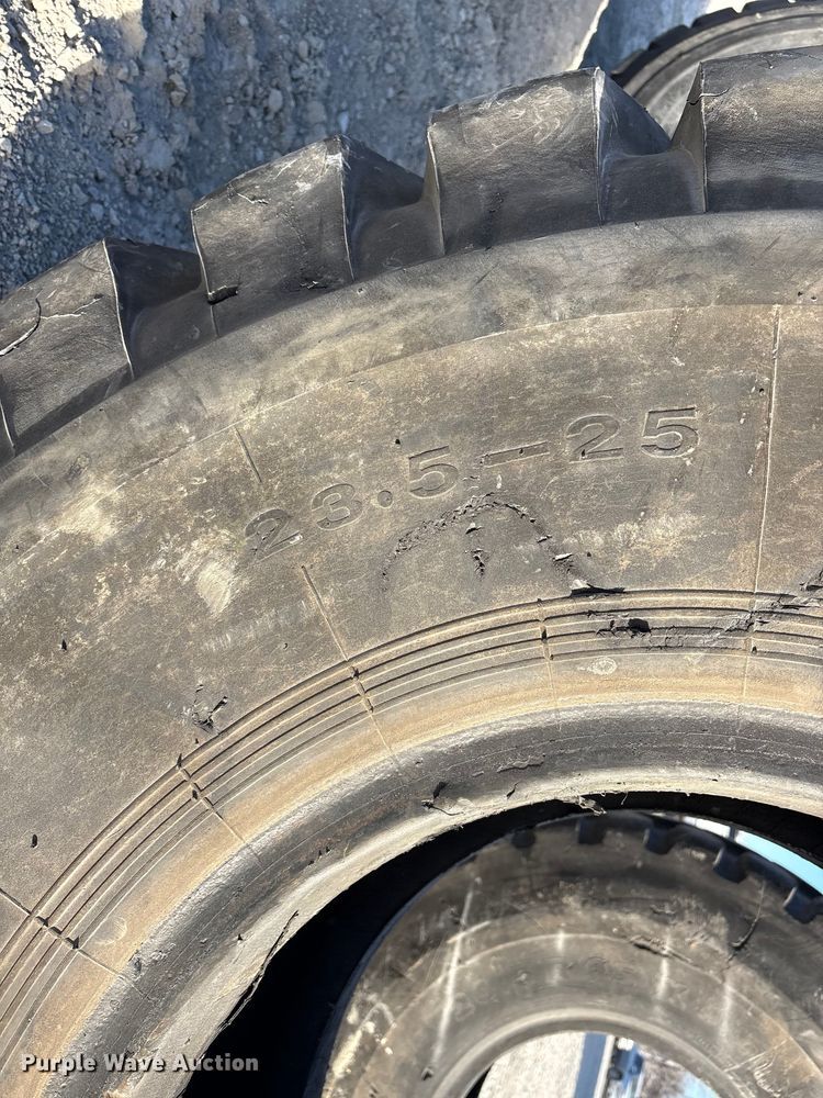 image for item FG2583 (4) tires