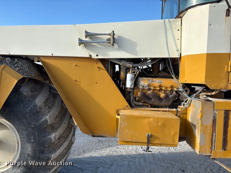 image for item FG2584 AG Chem 1253 spreader