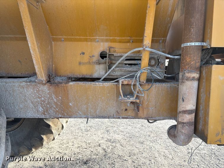 image for item FG2584 AG Chem 1253 spreader