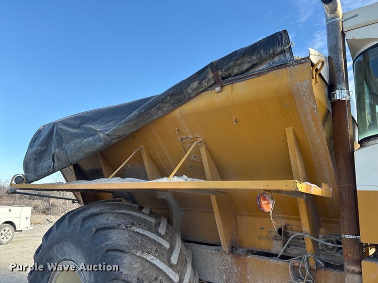 image for item FG2584 AG Chem 1253 spreader