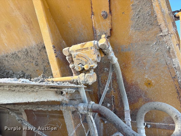 image for item FG2584 AG Chem 1253 spreader