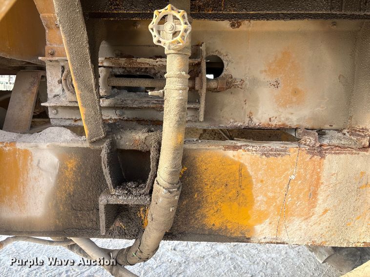 image for item FG2584 AG Chem 1253 spreader