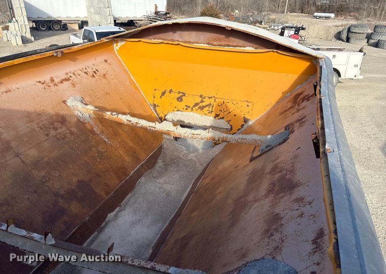 image for item FG2584 AG Chem 1253 spreader