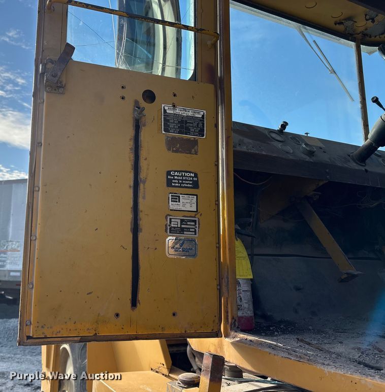 image for item FG2584 AG Chem 1253 spreader