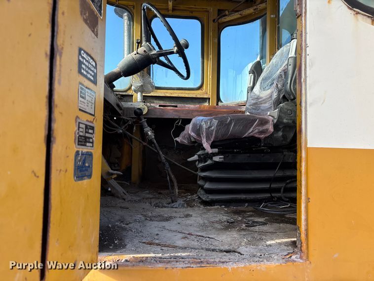 image for item FG2584 AG Chem 1253 spreader