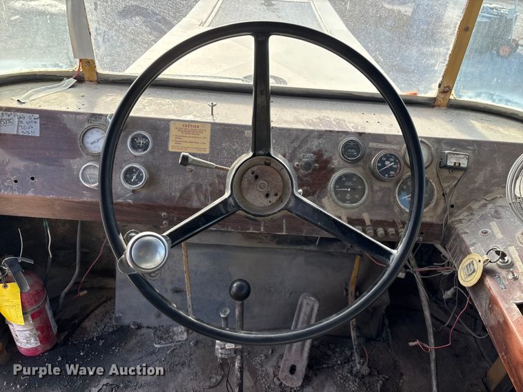 image for item FG2584 AG Chem 1253 spreader