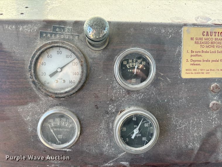 image for item FG2584 AG Chem 1253 spreader