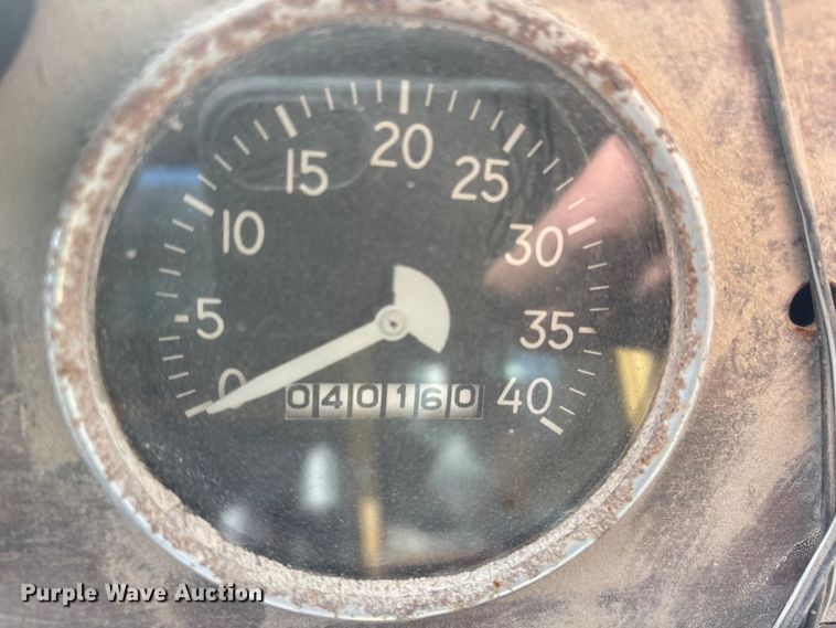 image for item FG2584 AG Chem 1253 spreader