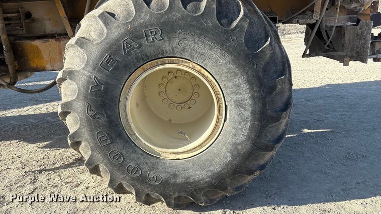 image for item FG2584 AG Chem 1253 spreader